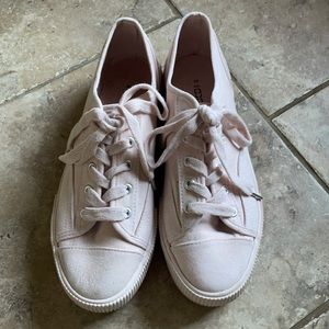 H&M Divided platform sneakers.